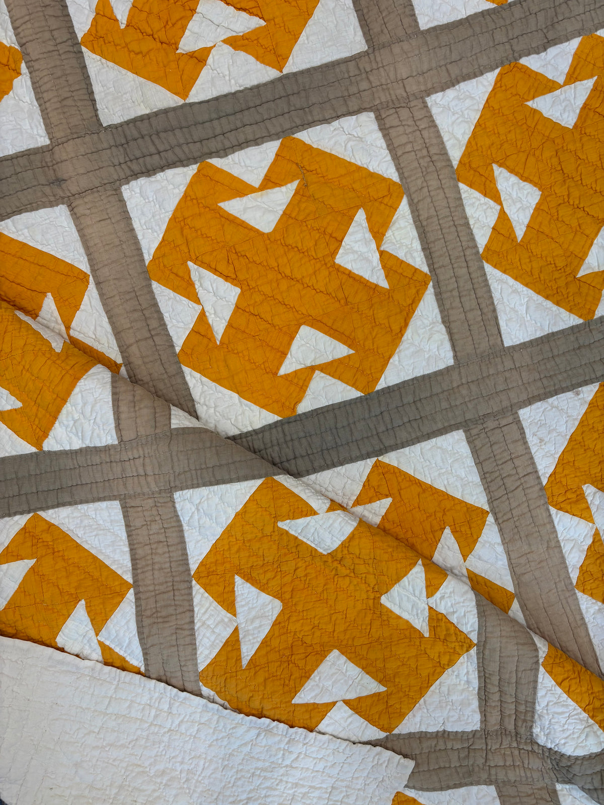 Antique Double T Cheddar Yellow and Taupe Quilt, c1920-1940