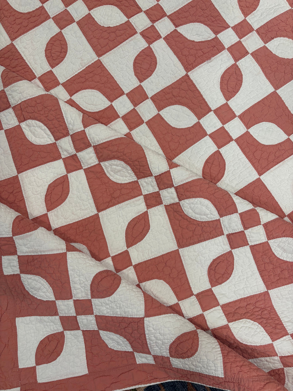 Salmon Pink & White Orange Peel Variation Quilt, c1900–1930