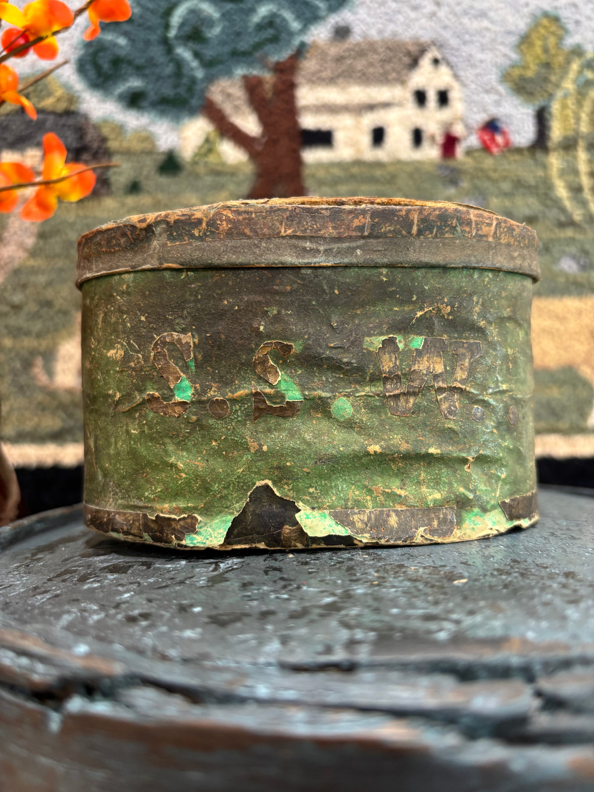 Early American Oval Wallpaper Box in Original Green, c1830–1850